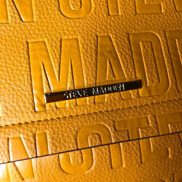 Backpack - Picture 3 of 8